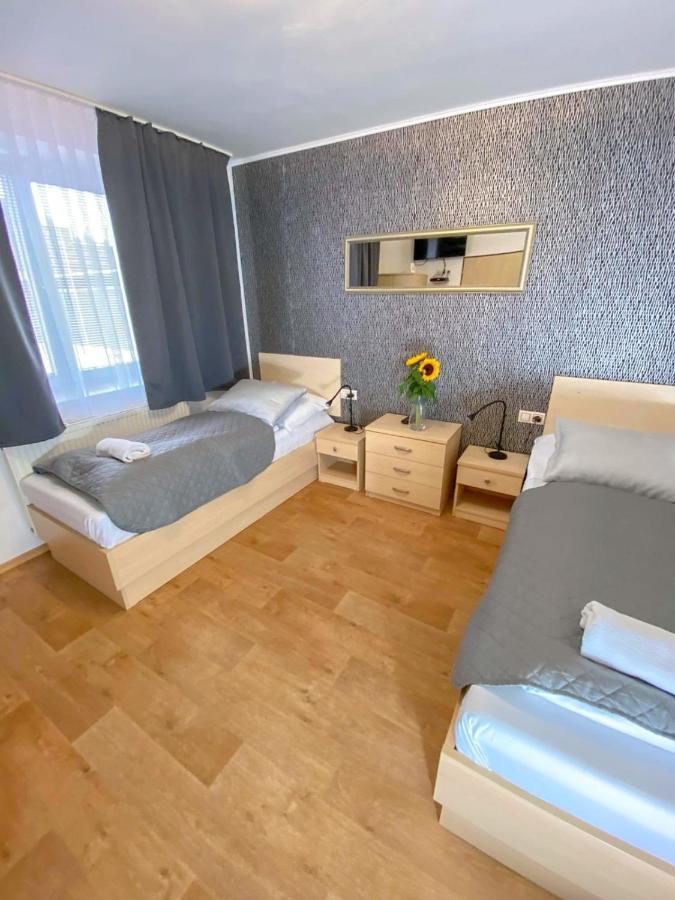 Penzion Hustopeče Exterior foto
